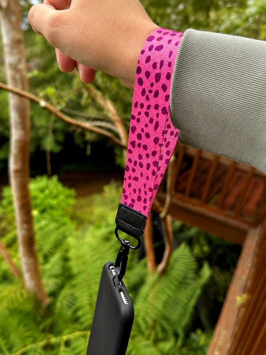 Lanyard Corto Rosado Puntitos