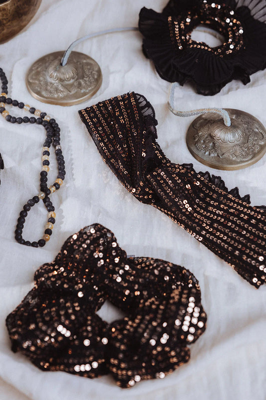 Scrunchie Chic Negro Glow