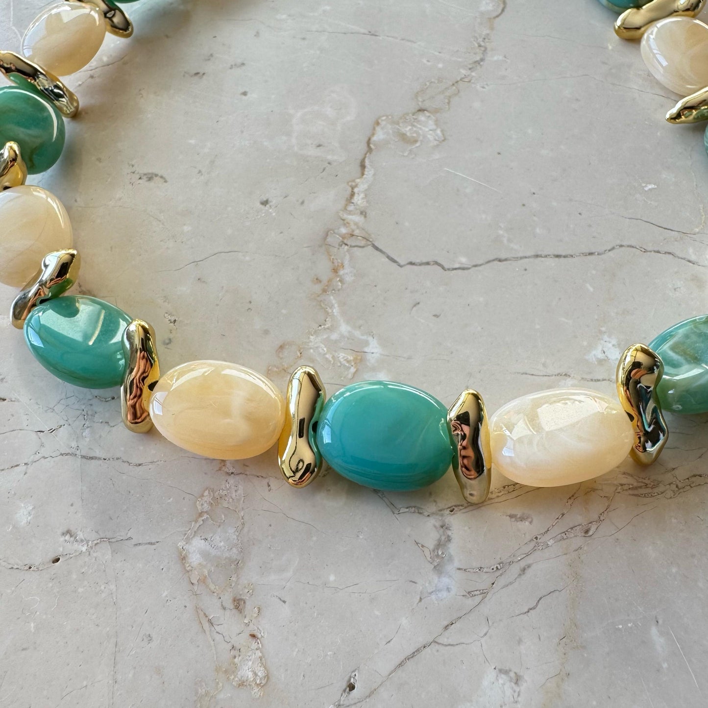 Collar piedras verdes