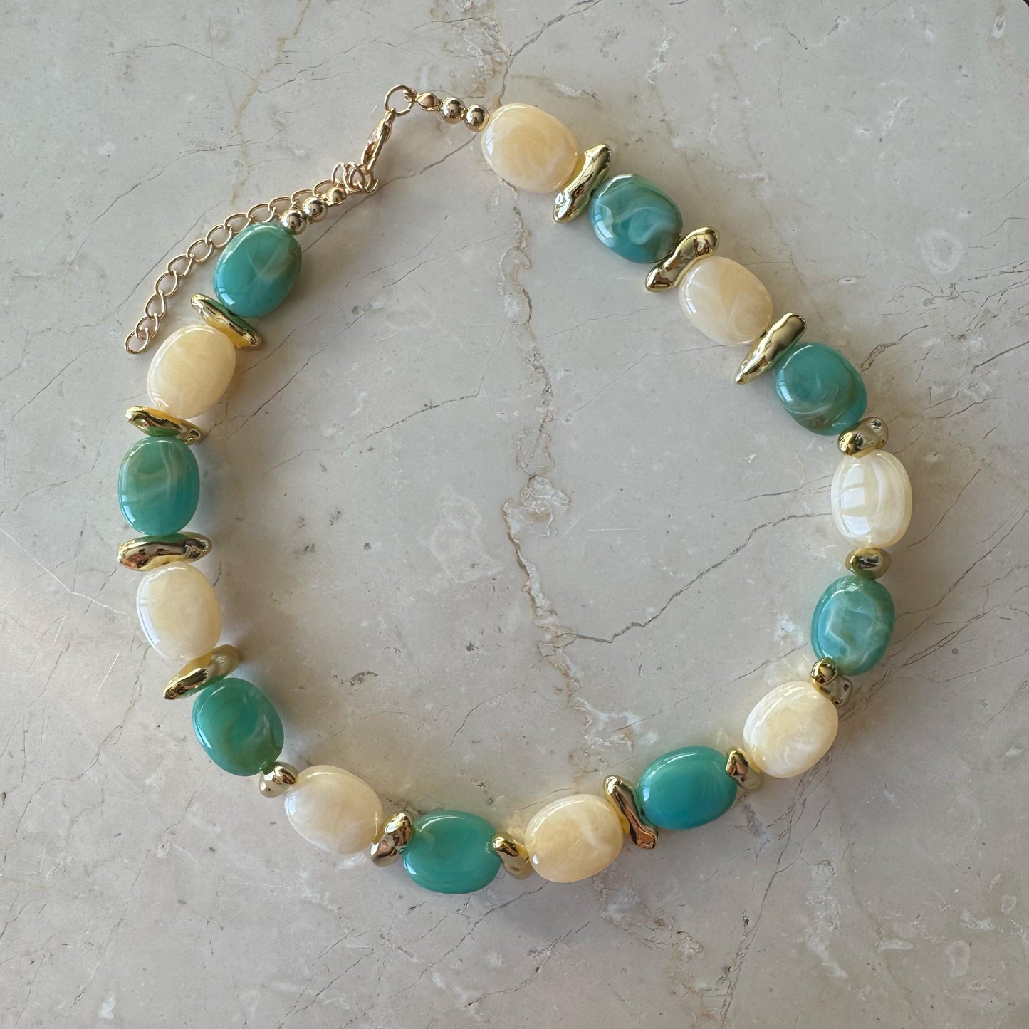 Collar piedras verdes