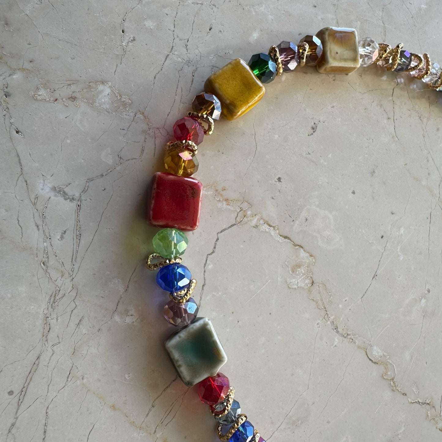 Collar ceramicas cuadradas
