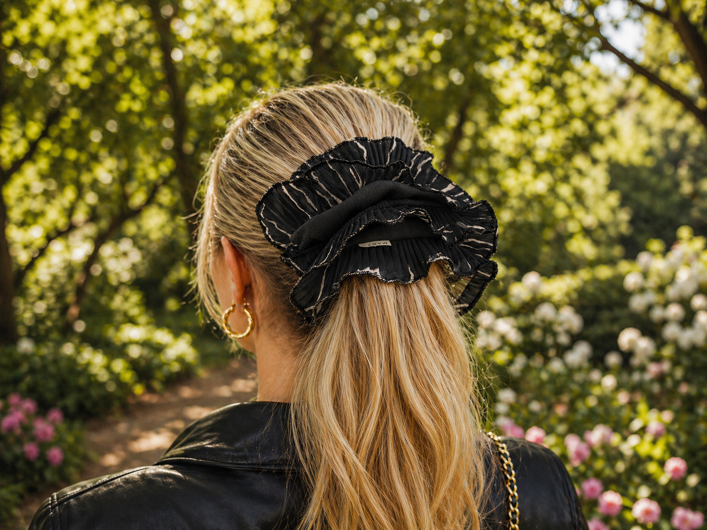 Colet Lulu Black