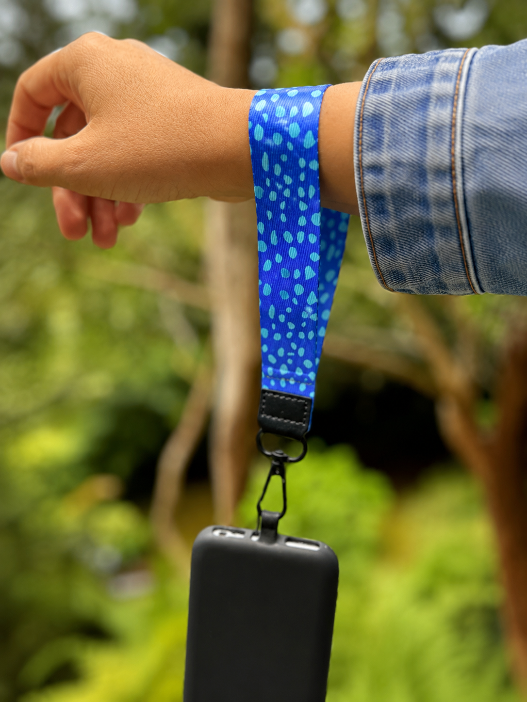 Lanyard de muñeca para celular Morado Puntitos